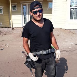 Meet your Posher, Carlos
